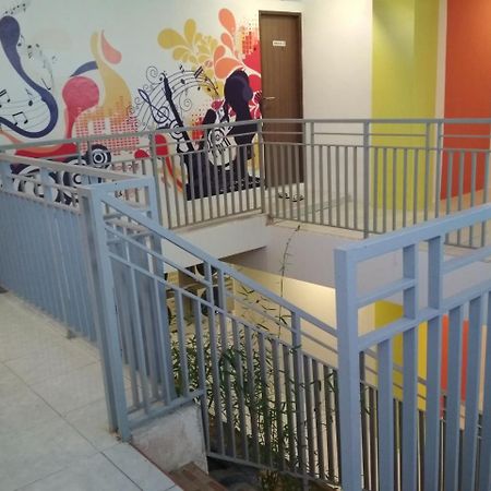 Djo Front One Inn Bengkulu Exterior foto