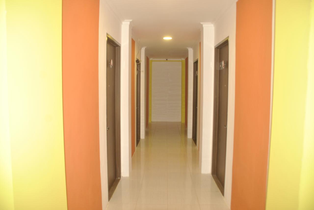 Djo Front One Inn Bengkulu Exterior foto