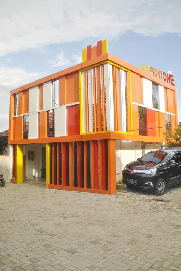 Djo Front One Inn Bengkulu Exterior foto