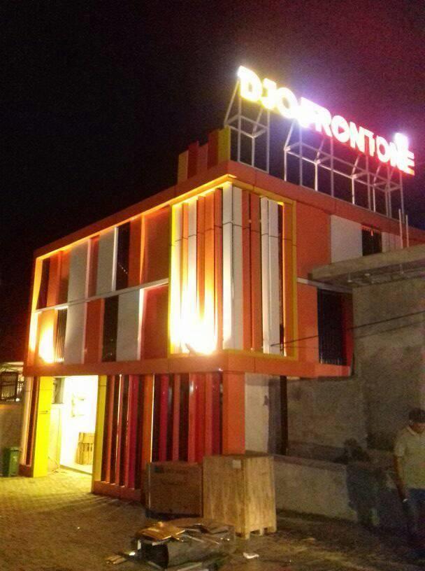 Djo Front One Inn Bengkulu Exterior foto