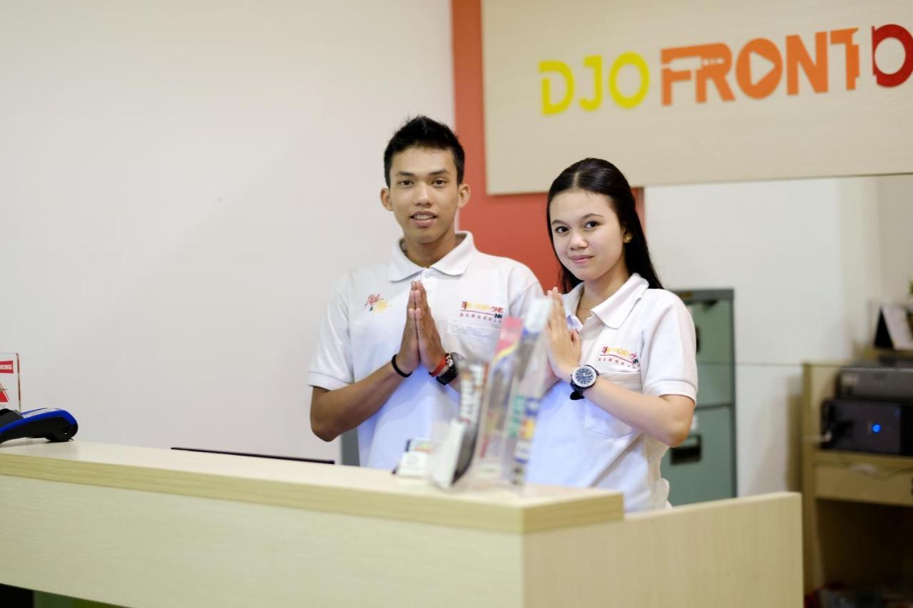 Djo Front One Inn Bengkulu Exterior foto