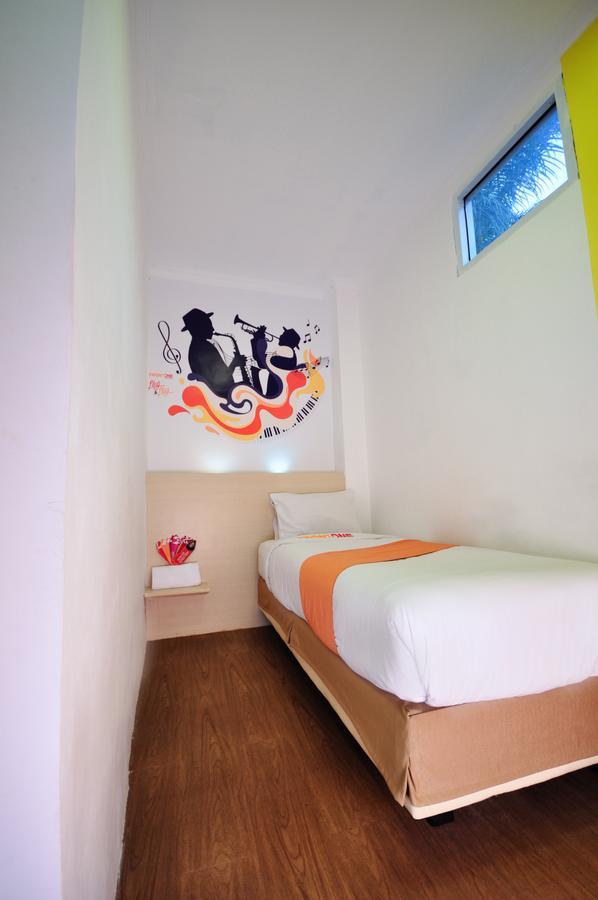 Djo Front One Inn Bengkulu Exterior foto